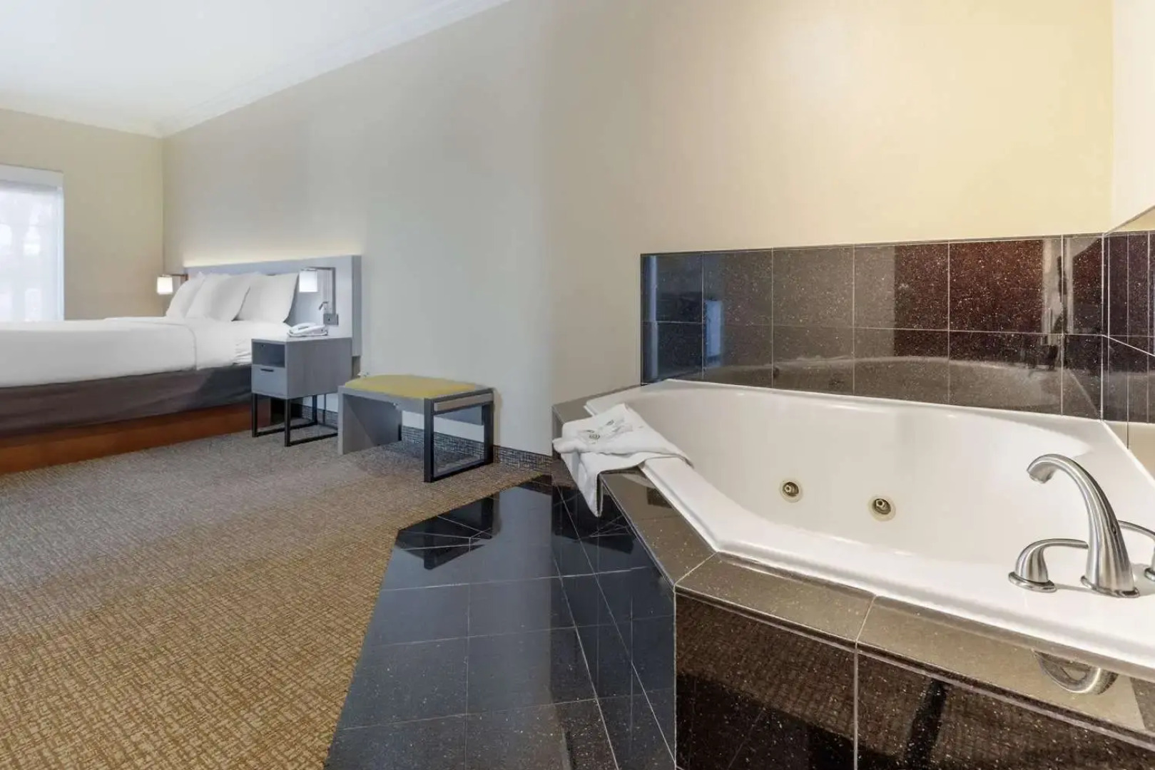 Comfort Suites Oceanside Camp Pendleton Area