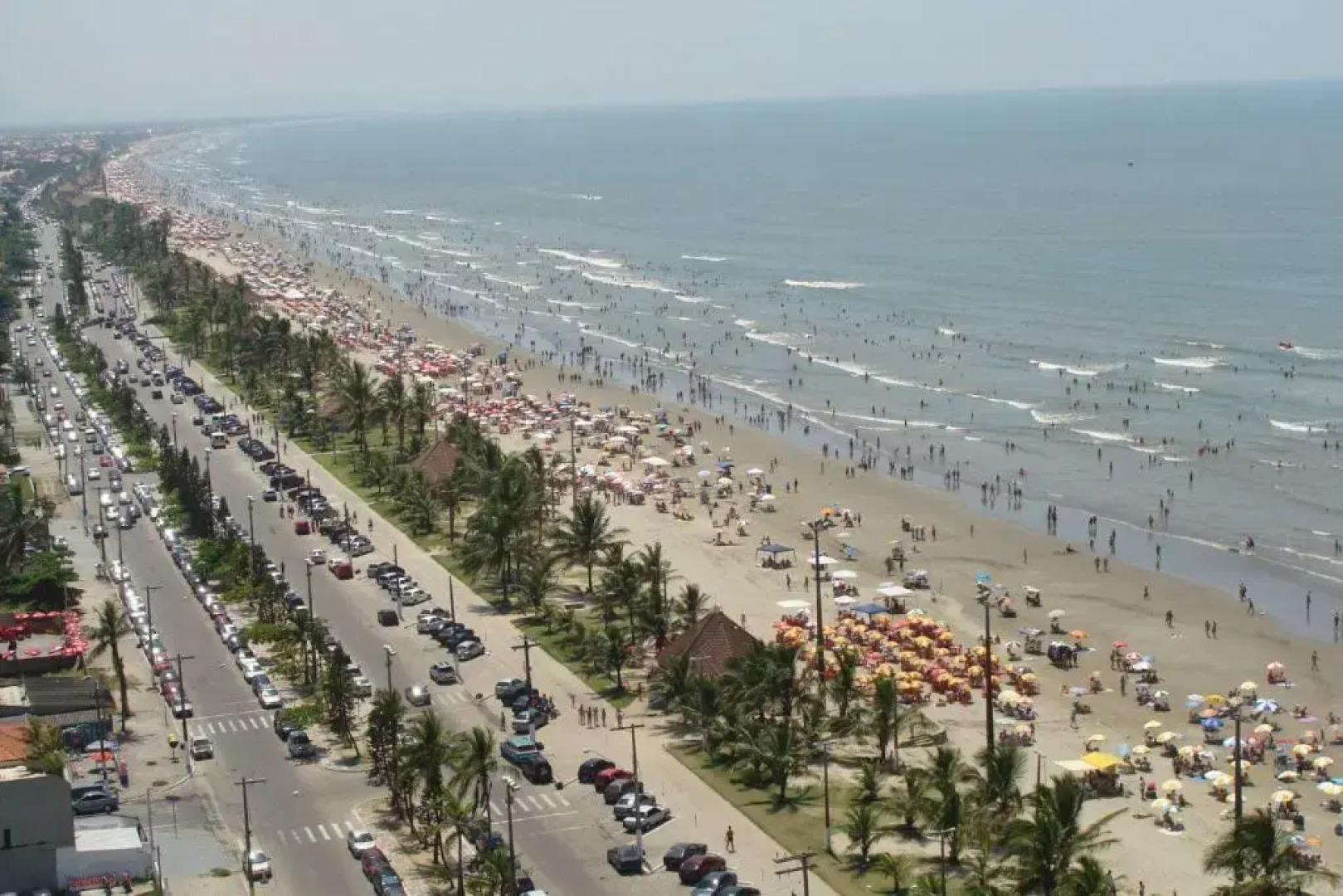 Casa em Peruibe 3 dormitórios sendo 1 suite