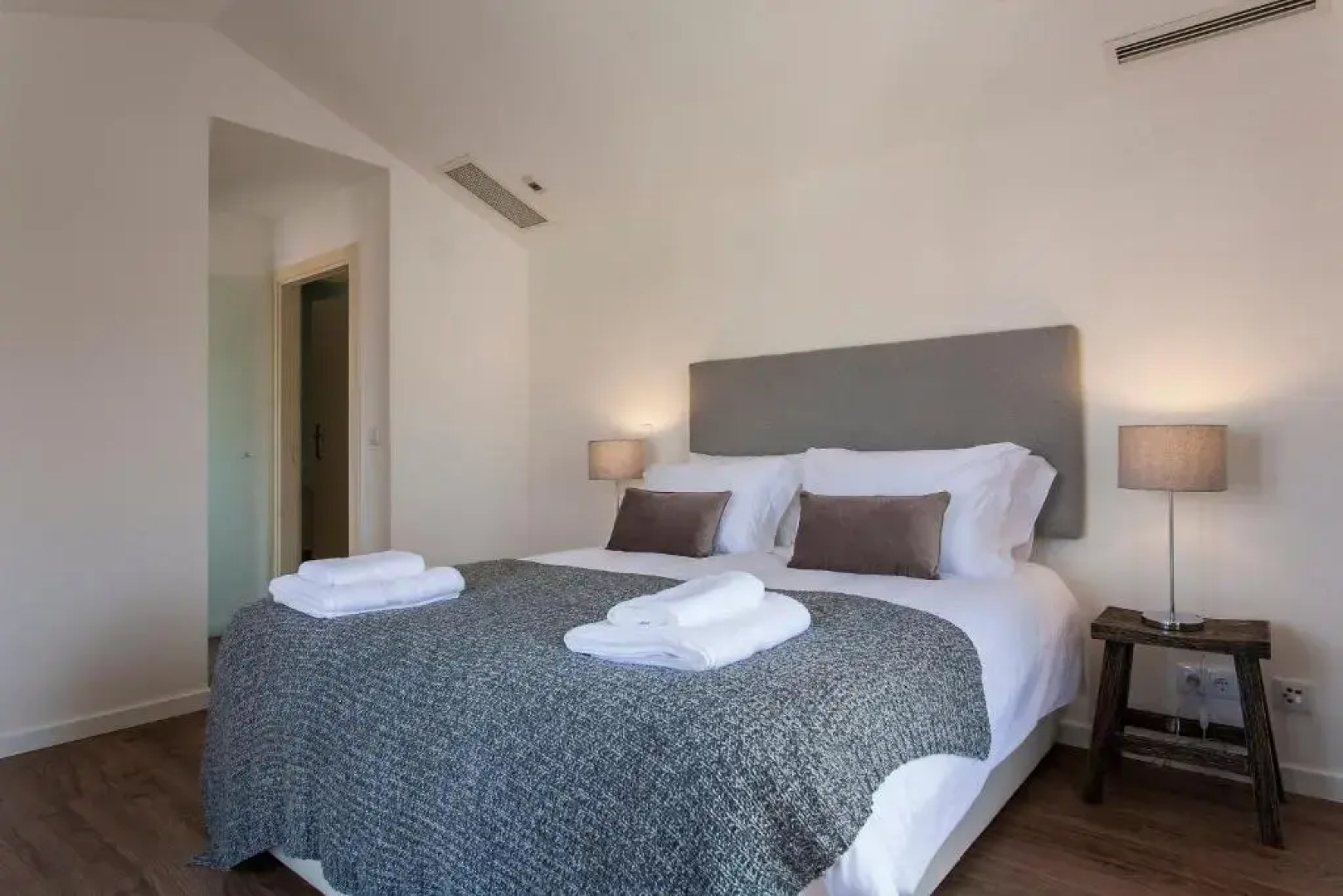 Chiado River View Deluxe Apartment