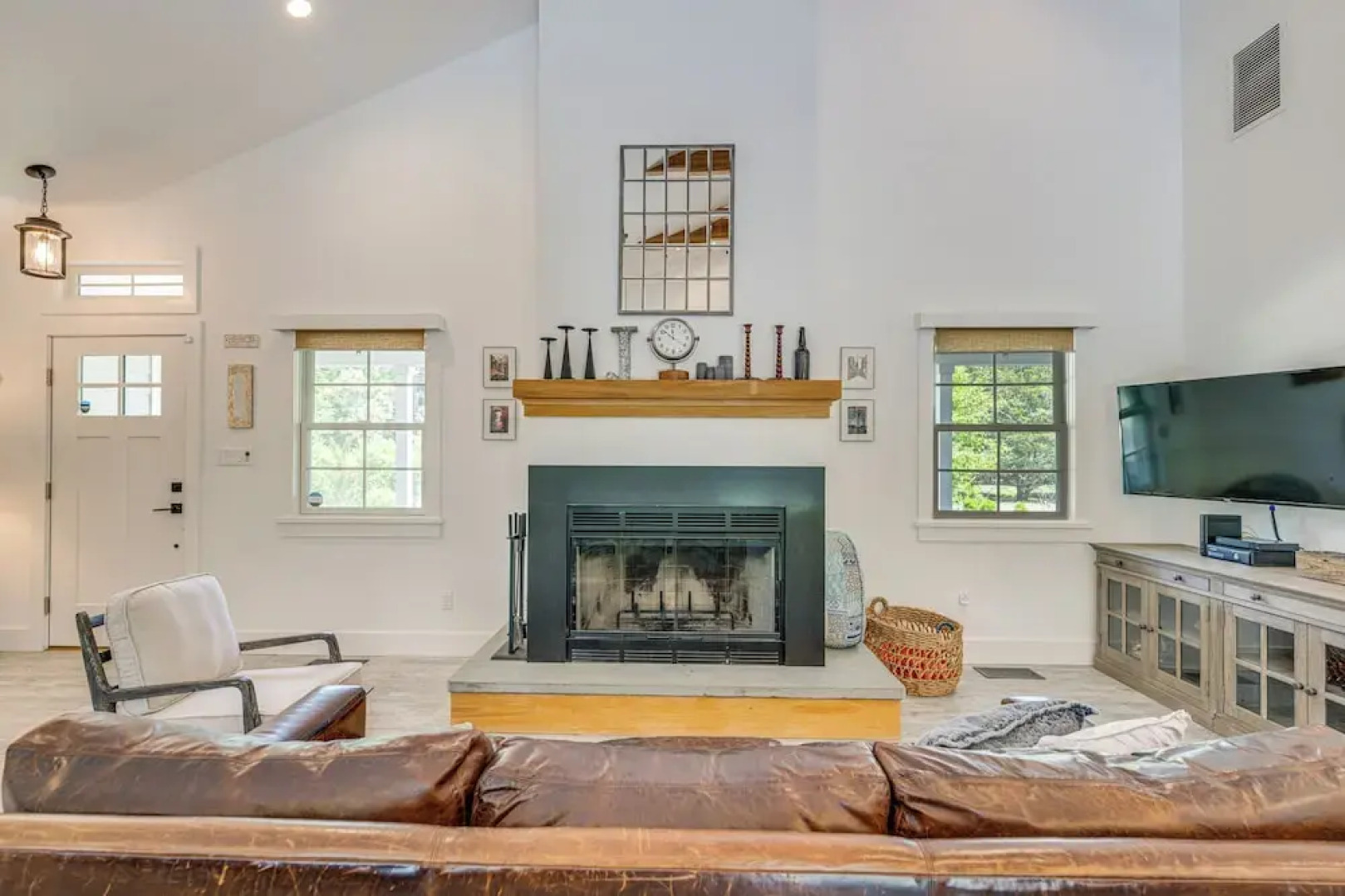 Distinctive Hamptons Home w/ Pool Near Bay, Ocean