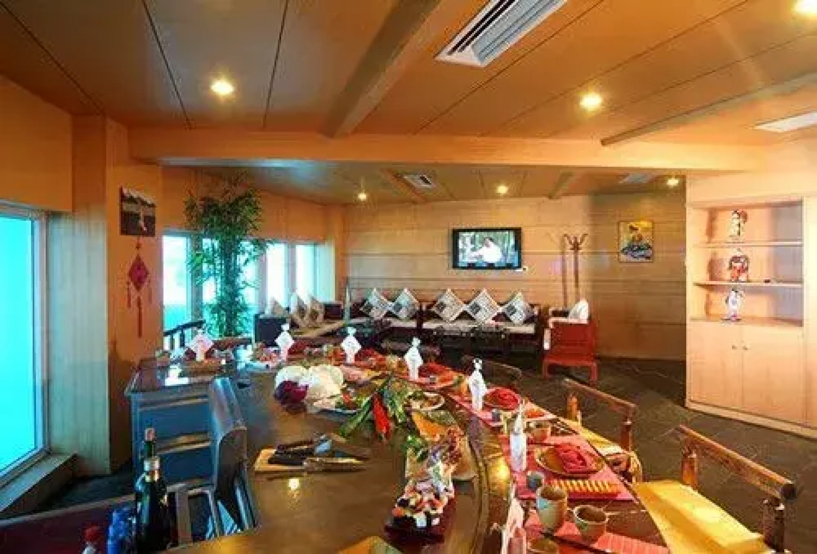 HNA Beach & Spa Resort