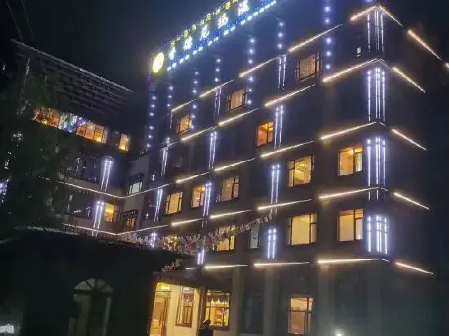 Shangri La Spa Hotel