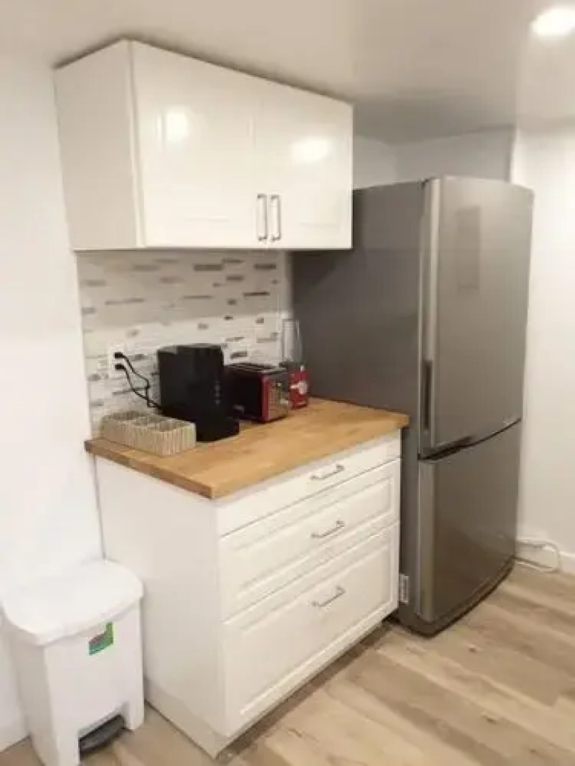 Happy, Cozy, Fun, Loving suite in West Vancouver