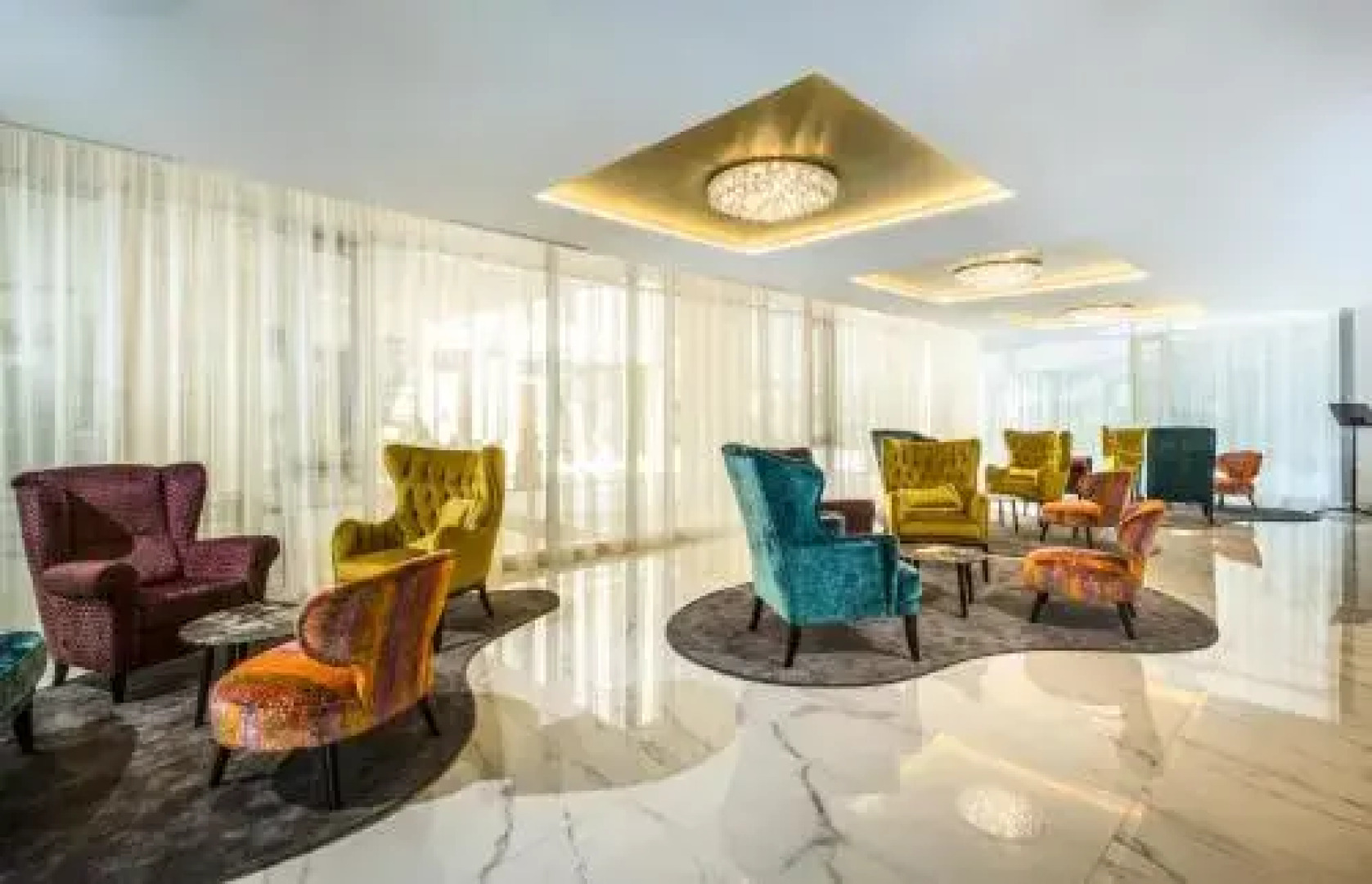 Silver Studio Apartment