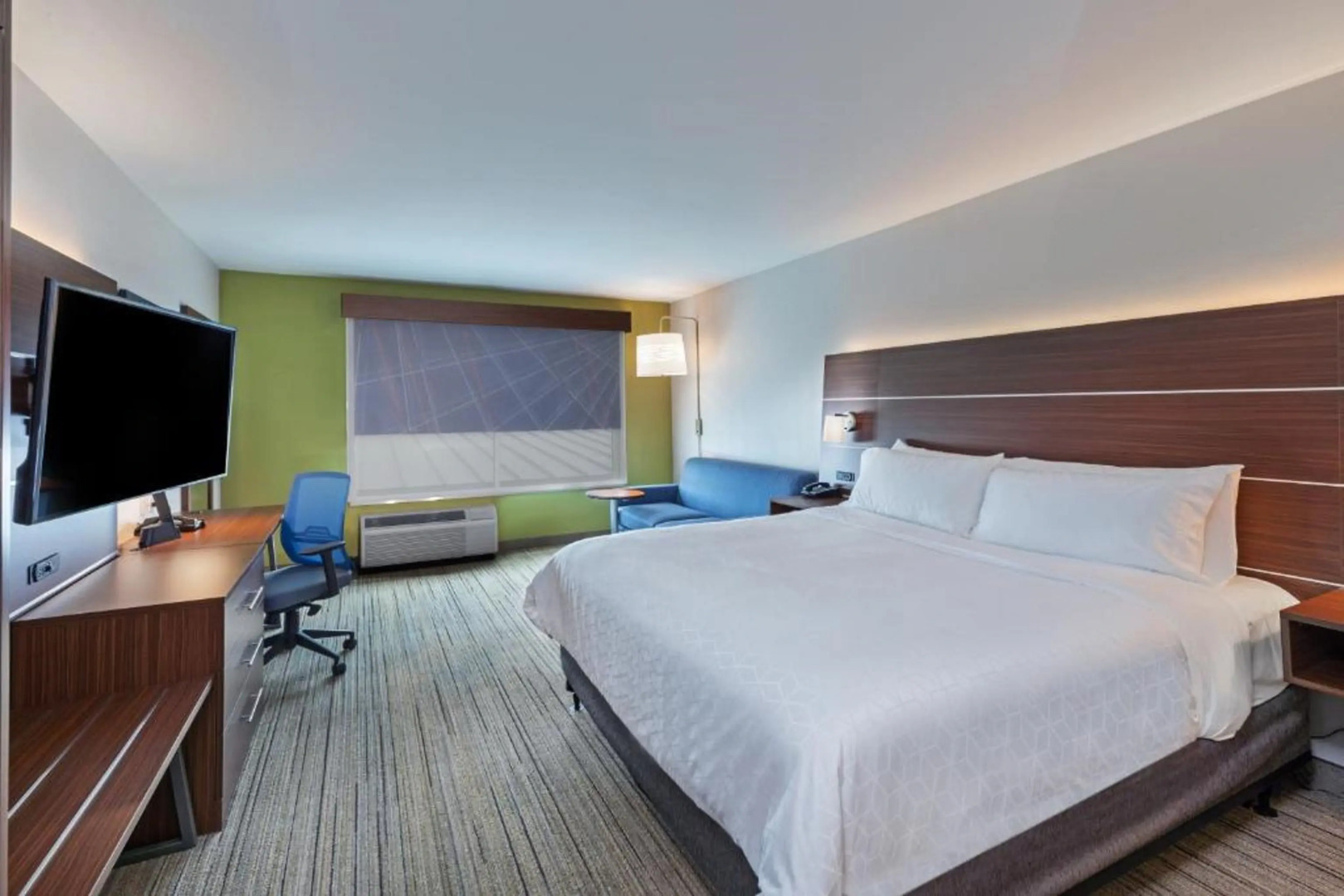 Holiday Inn Express & Suites Parsons by IHG
