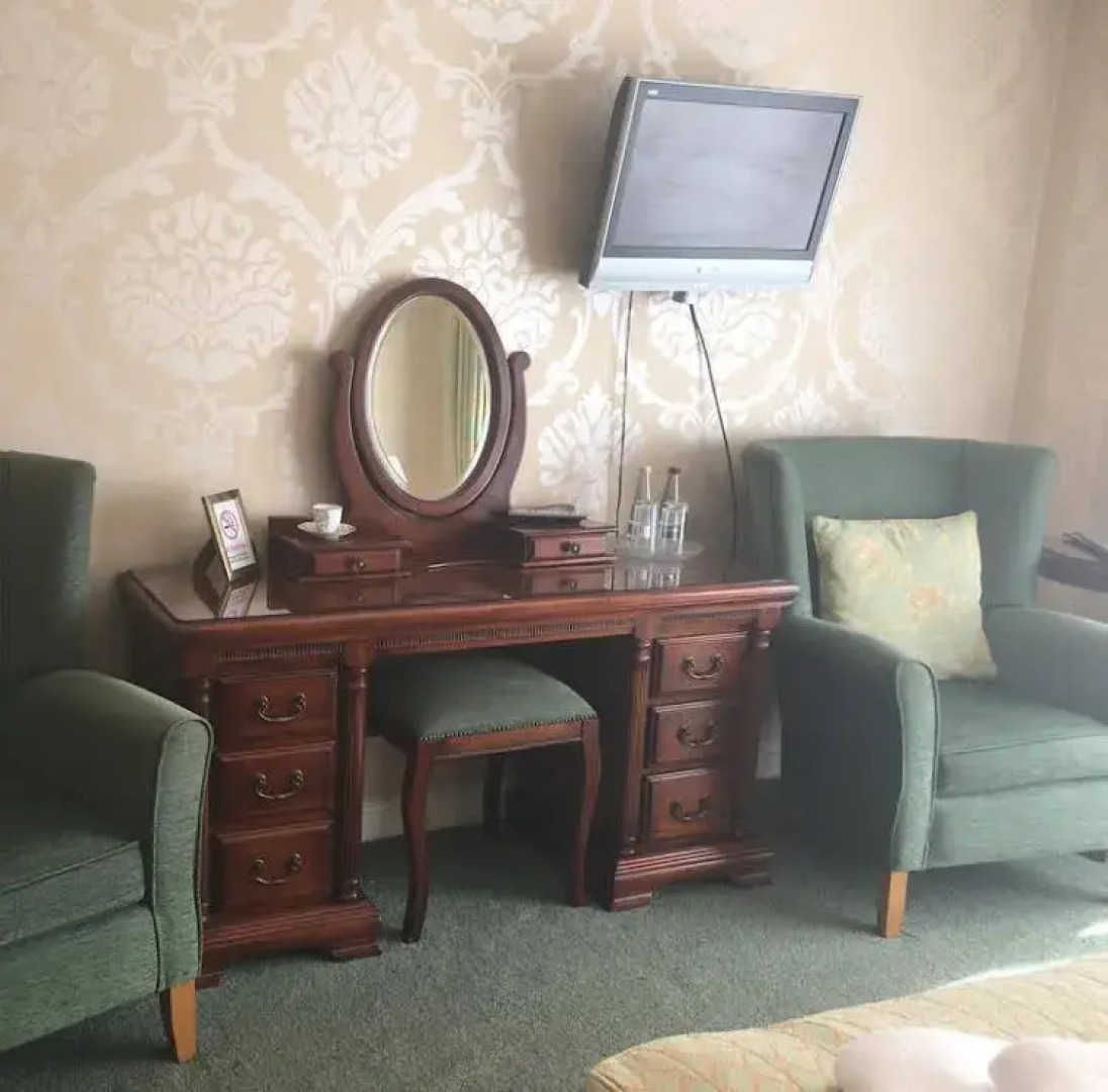 Dunsley Hall Country House Hotel