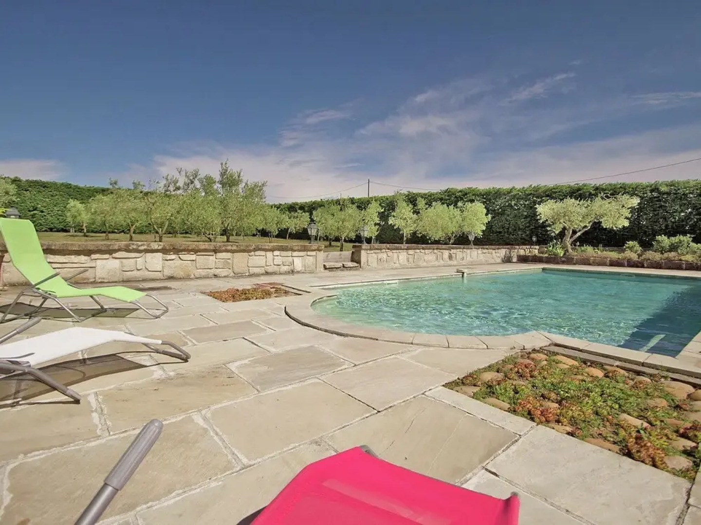 Welcoming Villa with Private Pool in Montfrin