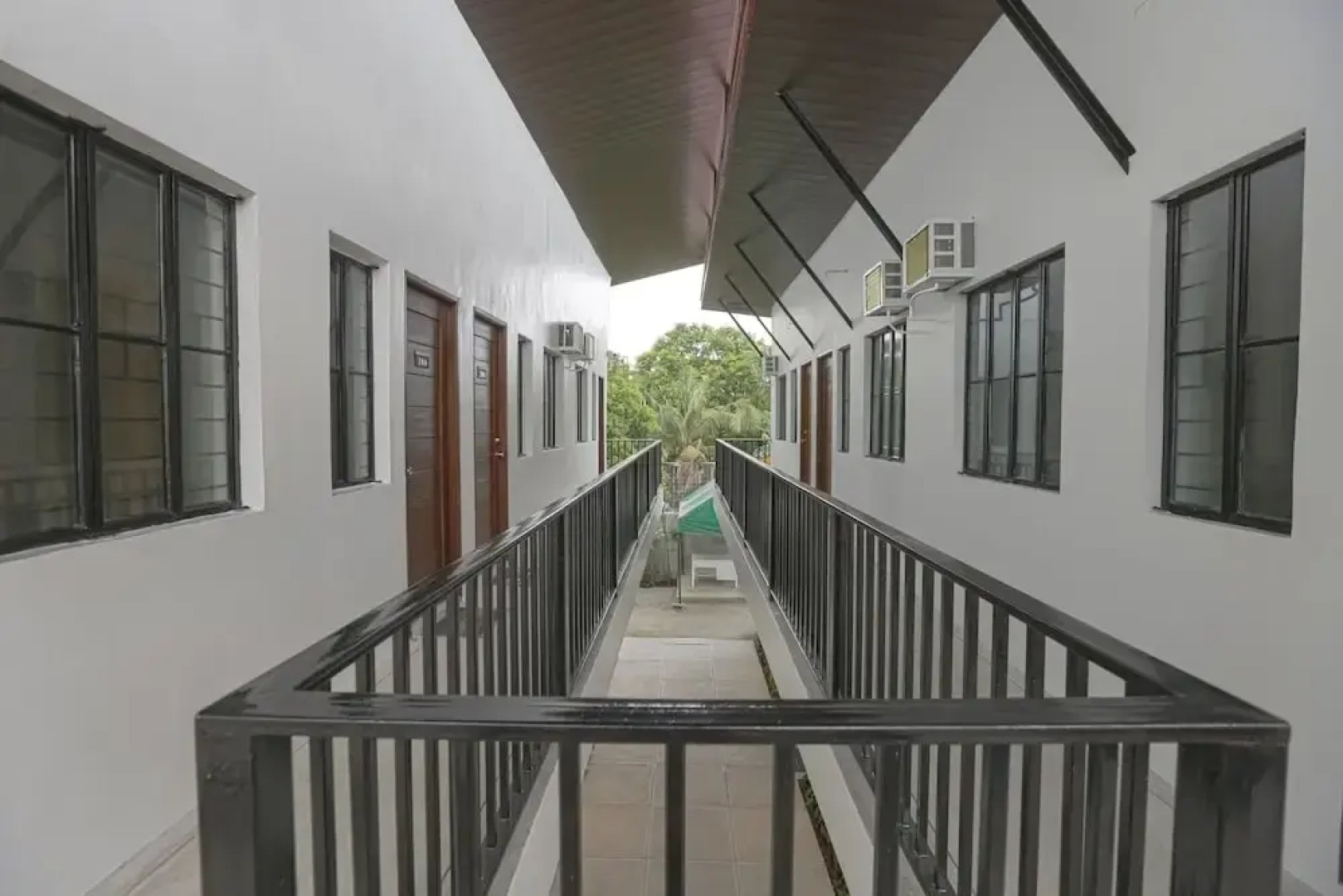 OYO 736 Jade Apartelle