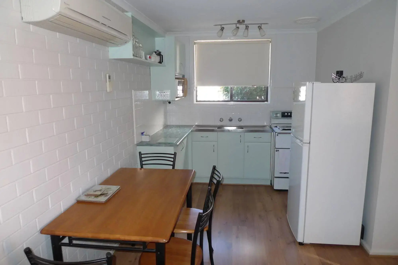 Albatross Holiday Units