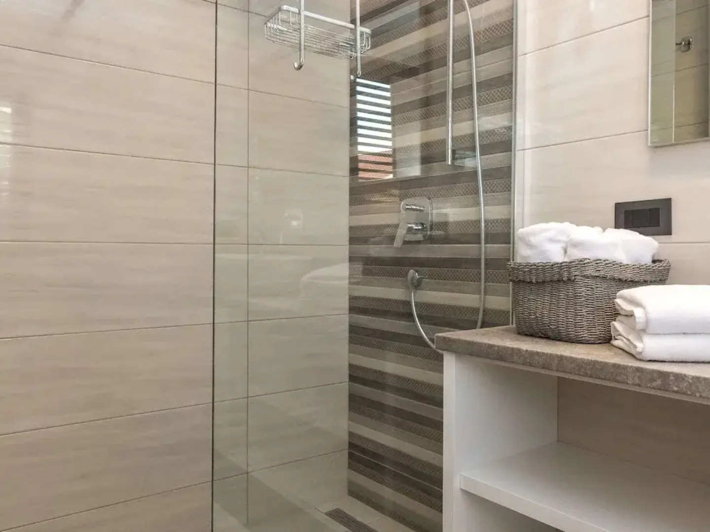 Luxury Villa With Private Pool, Great sea View, Near the Beach