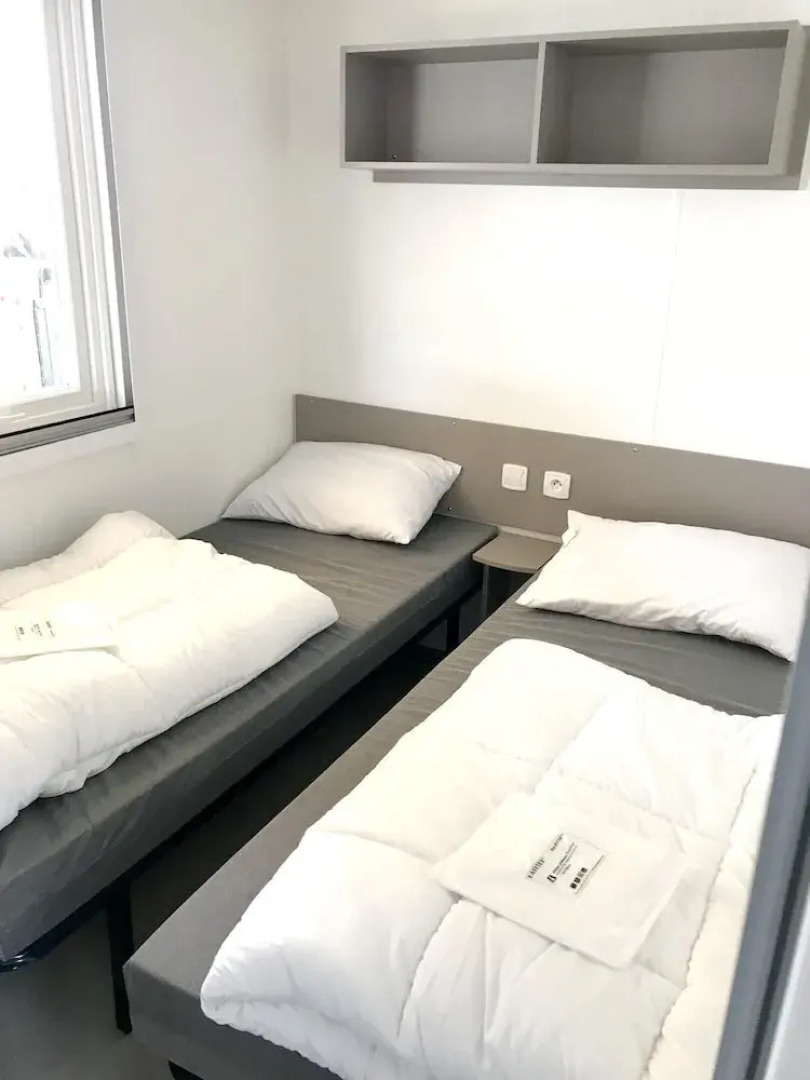 Property With 3 Bedrooms in Les Mathes, With Pool Access and Enclosed