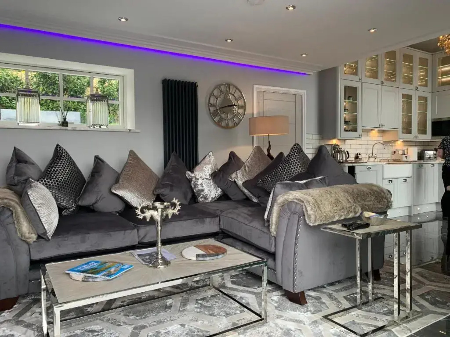 Little Fox Lodge Hideaway Glencoe - 5 Star with Hot Tub overlooking Loch Linnhe