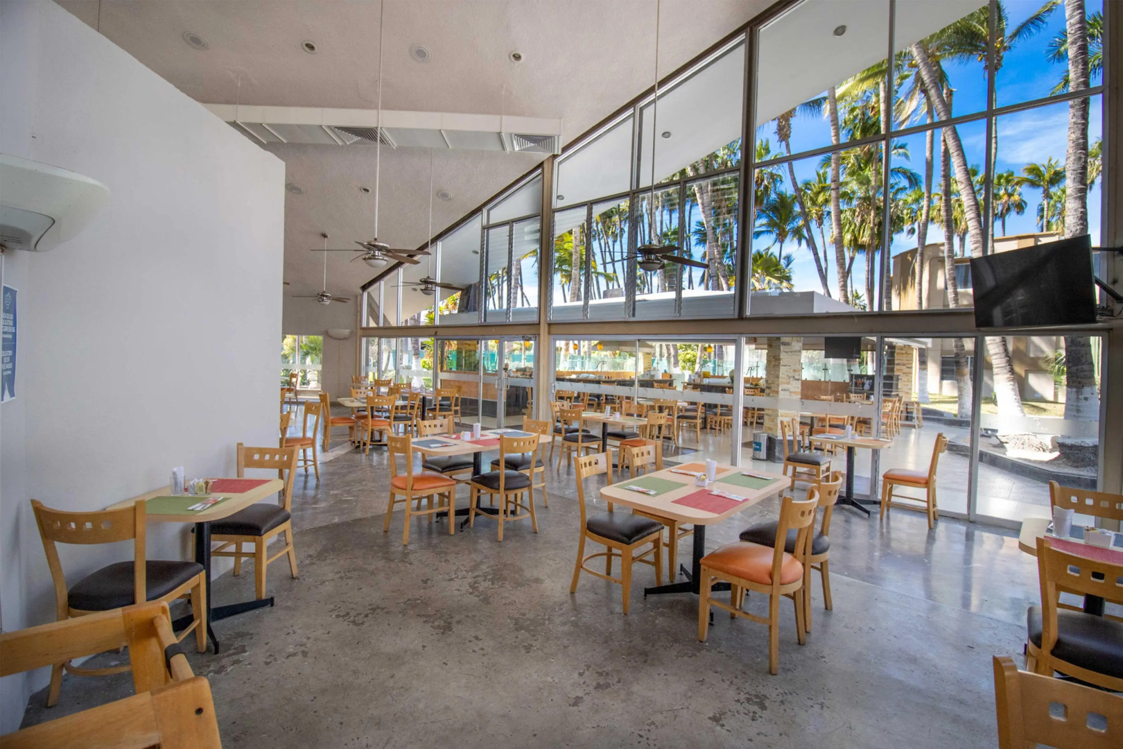 Araiza Palmira Hotel