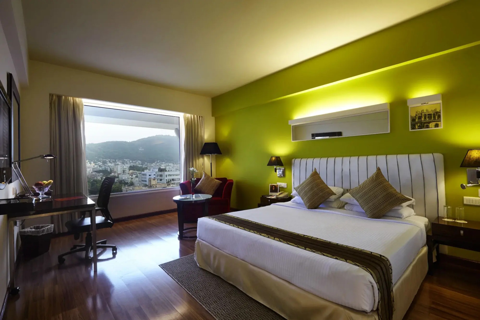 Vivanta Vijayawada, MG Road