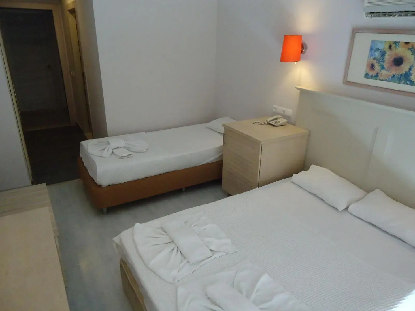 Montana Beach Club Hotel