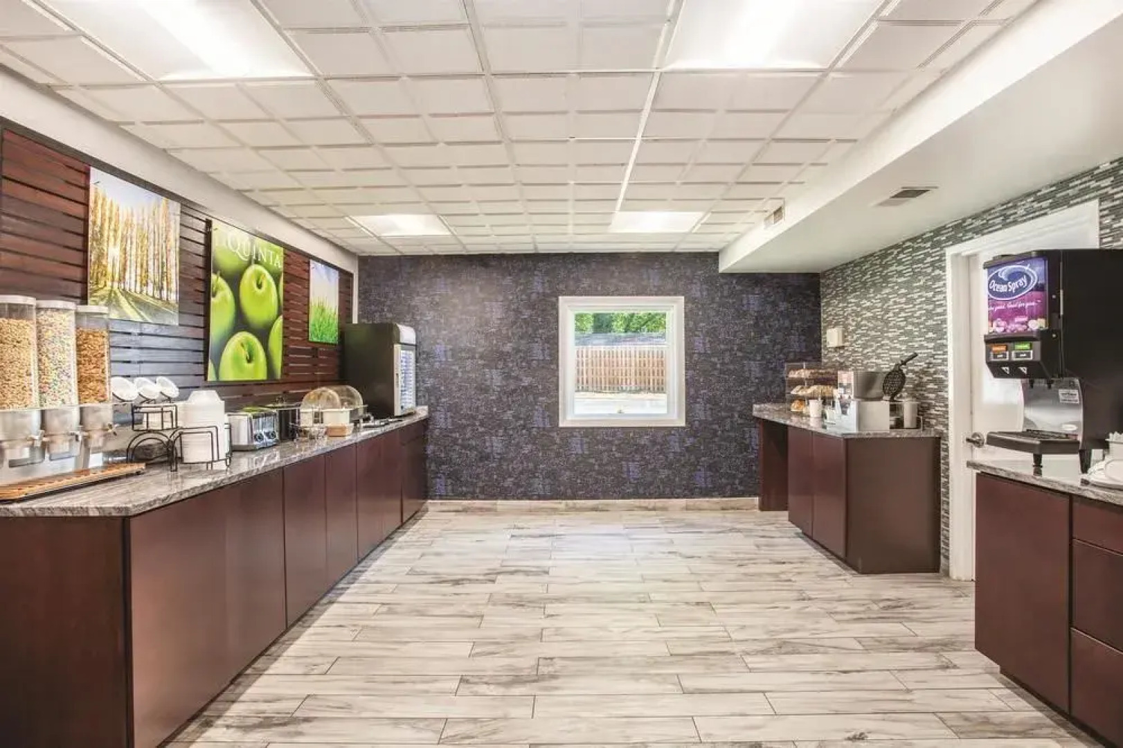 Clarion Pointe Charlottesville