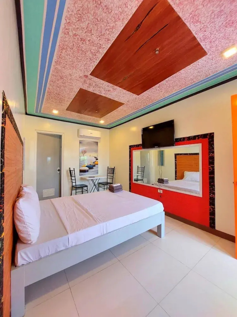 Sweet Mermaids Hotel and Restobar