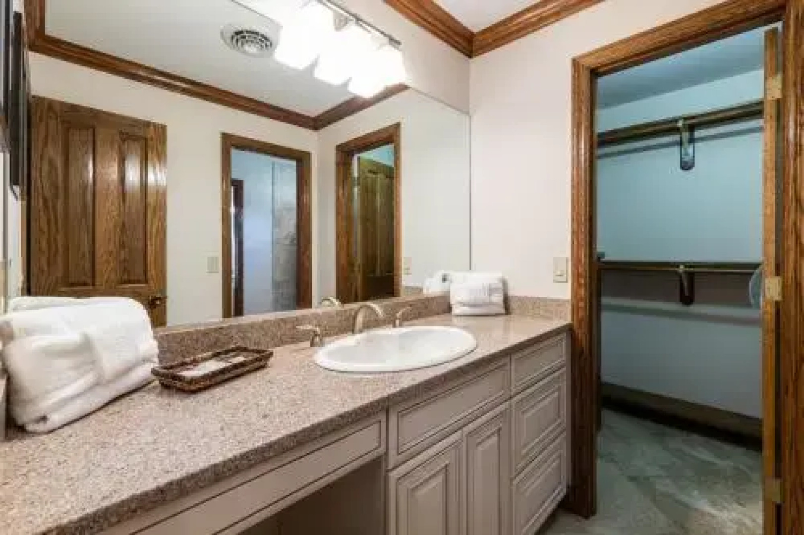 The Brooklyn Estate and Cottage