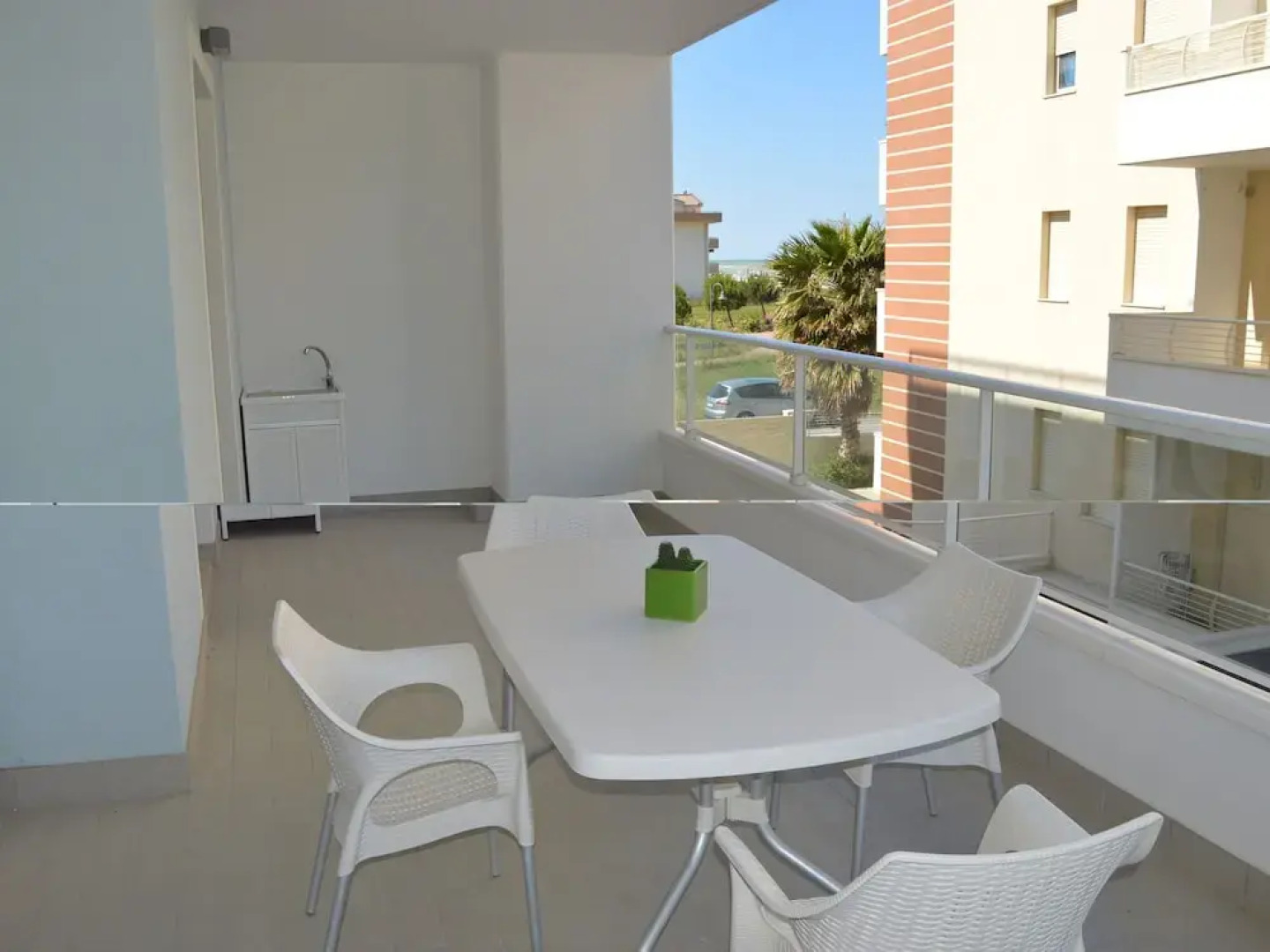 Residence With Pool in Roseto Degli Abruzzi Near the Sea