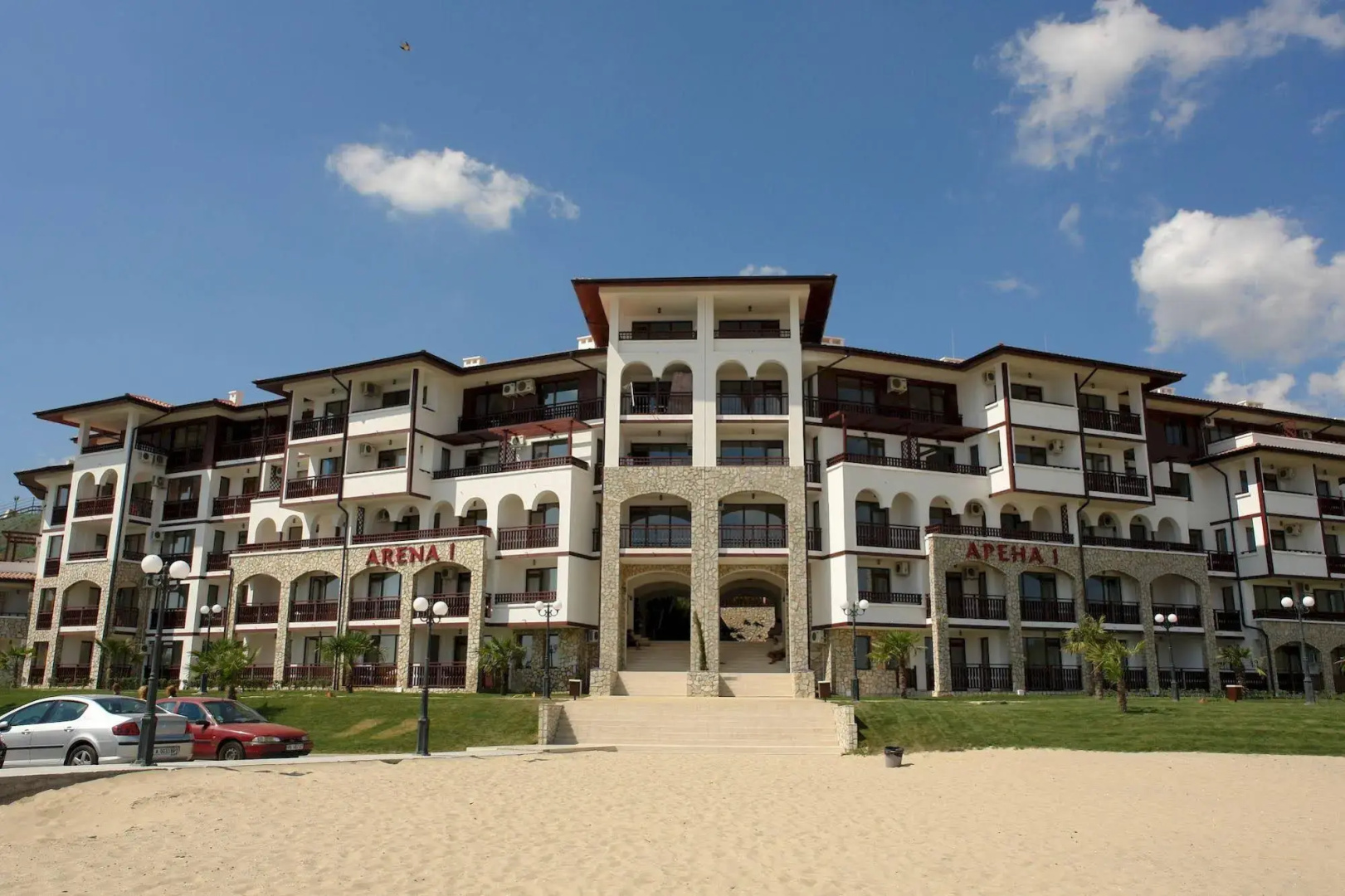 ARENA Aparthotel