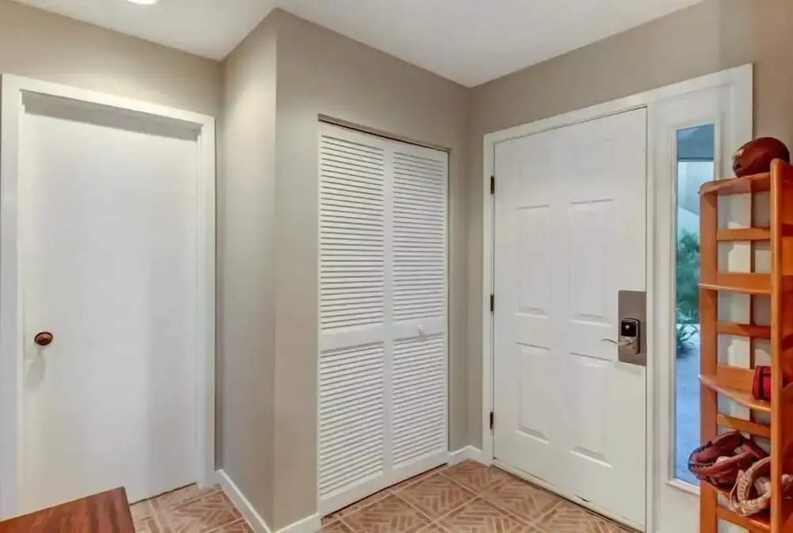 2354/56-courtside Villas