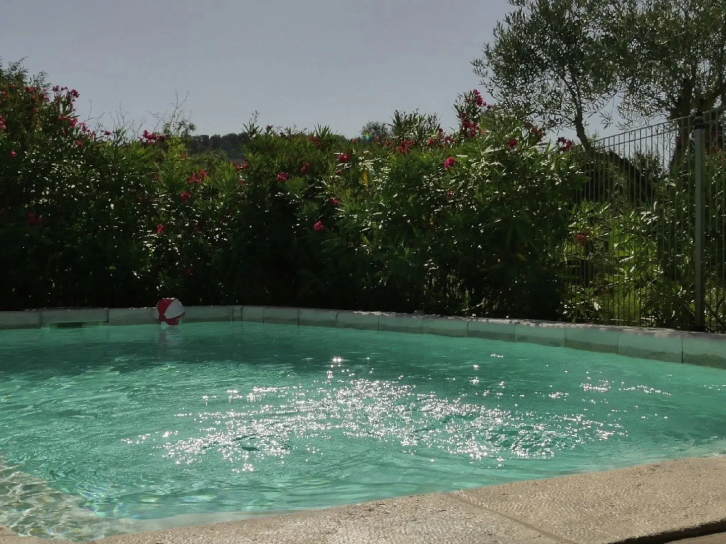 Comfortable villa with private swimming pool and close to the Ardèche River