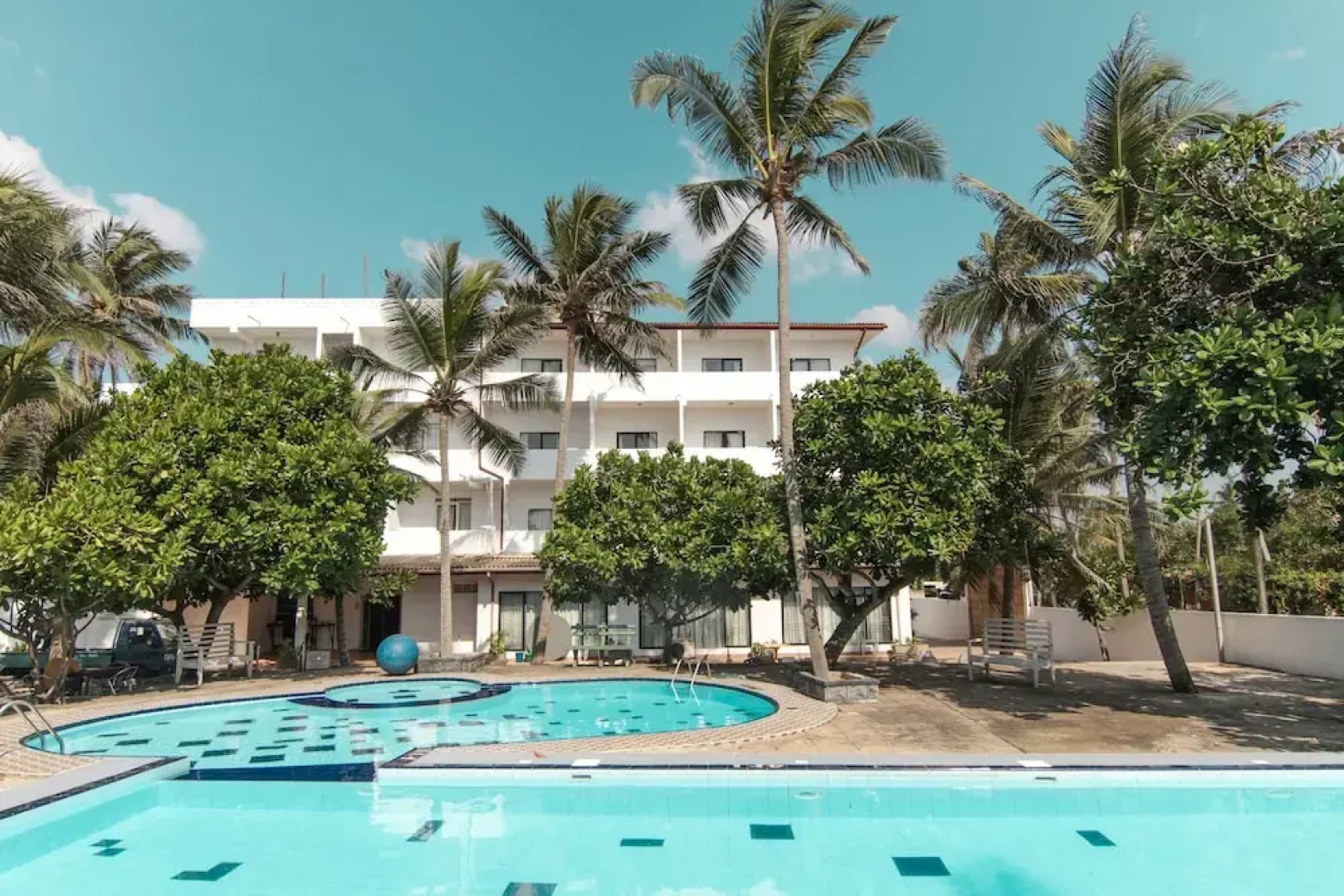 OYO 111 Sea Shine Beach Hotel