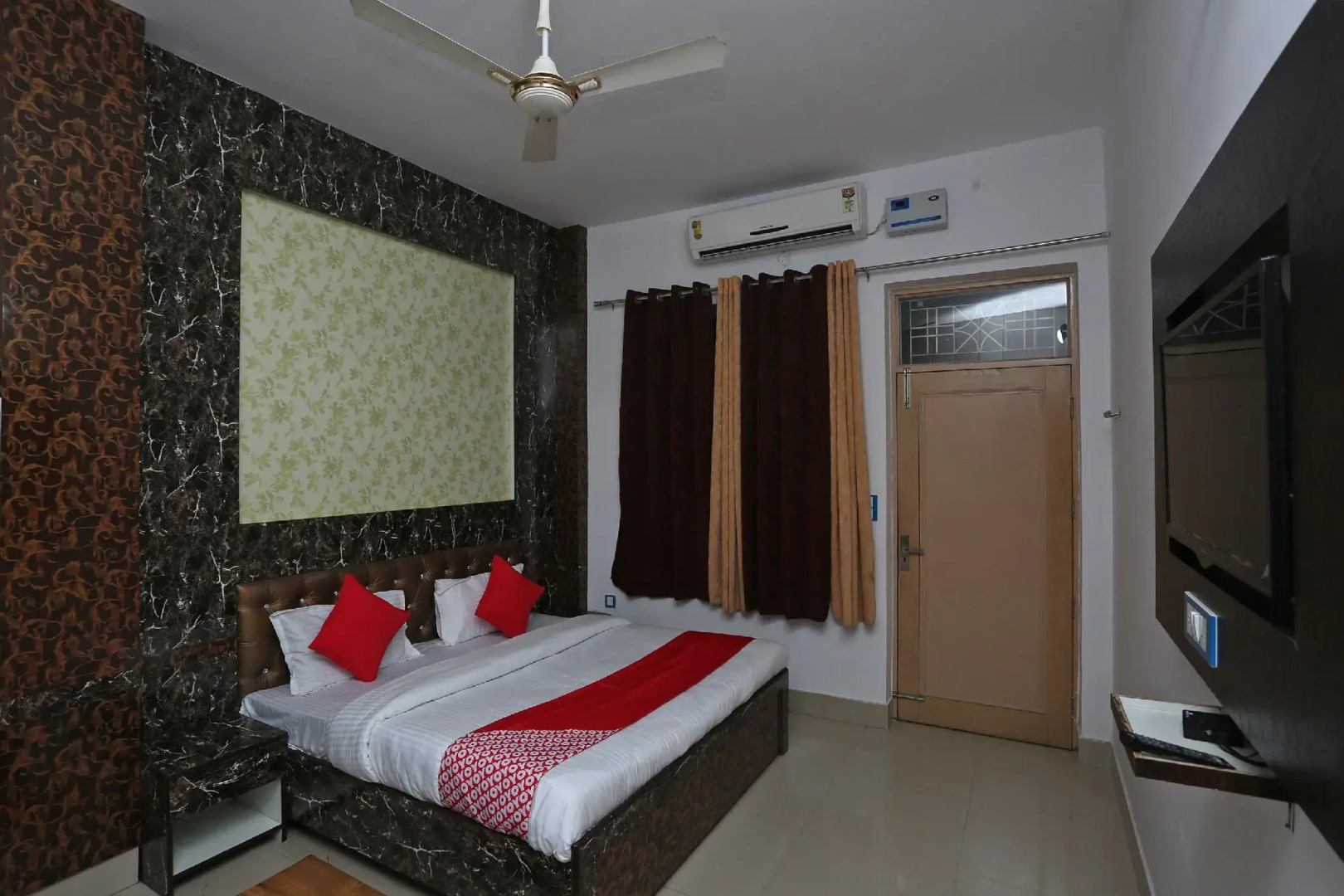 OYO 29415 Hotel Ocean Blue