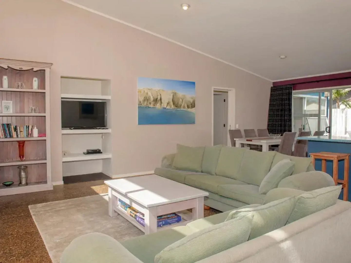 Sands Beach House - Matarangi Holiday Home