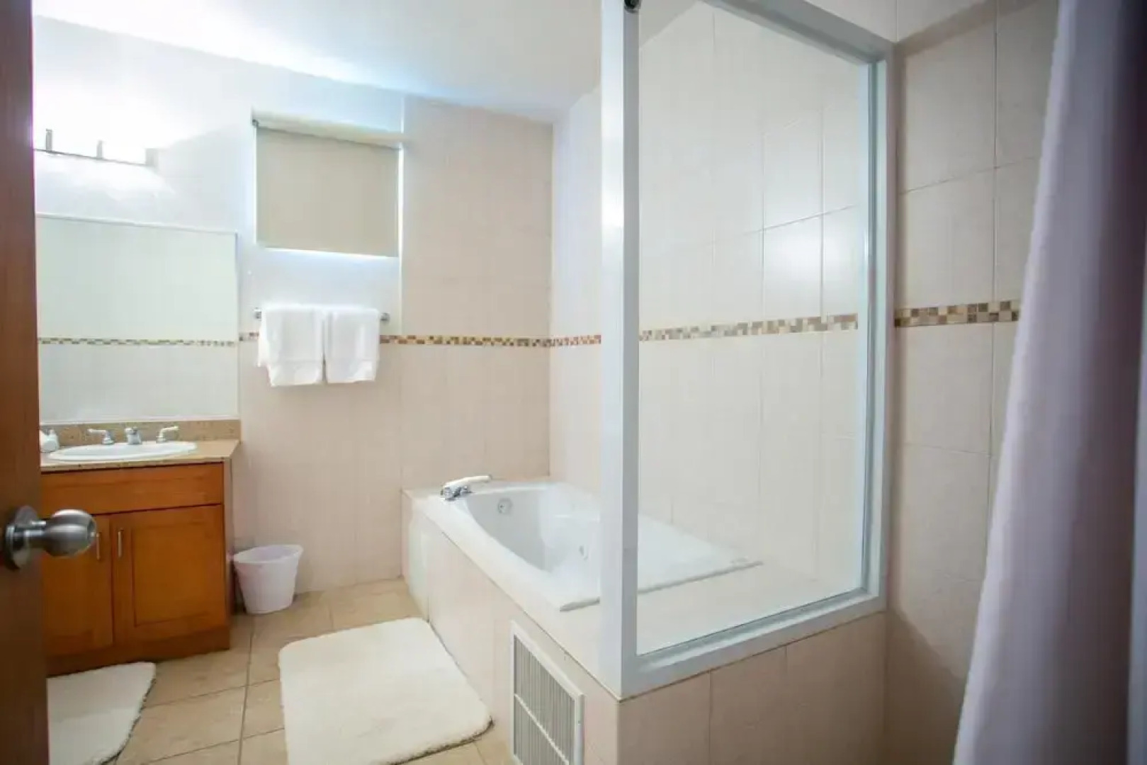 Ocean View Scenic and Amazing Villa Beautiful Pool Huge Rooftop Deck Hl9e