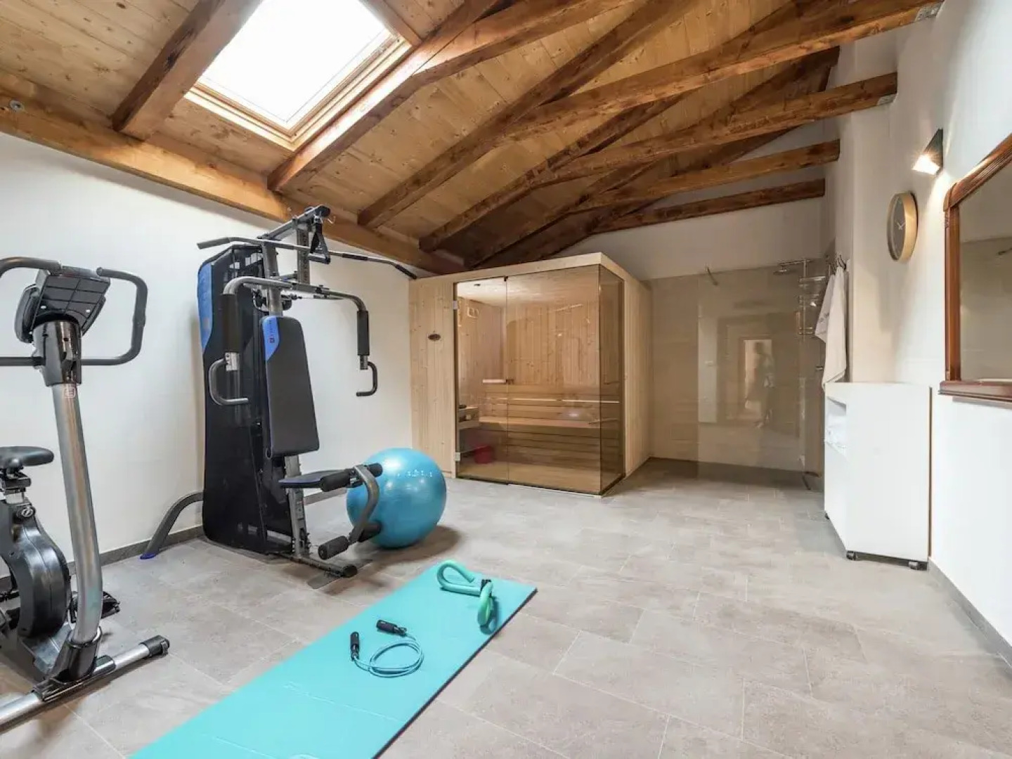 Villa in Sukosan With Pool Near the Sea