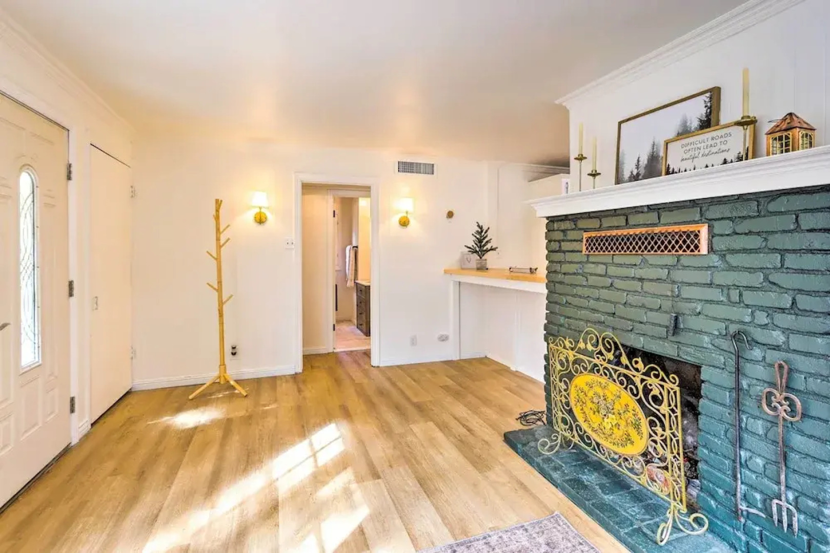 Cozy Home, 1/2 Mi to Downtown, 4 Mi to Hikes!