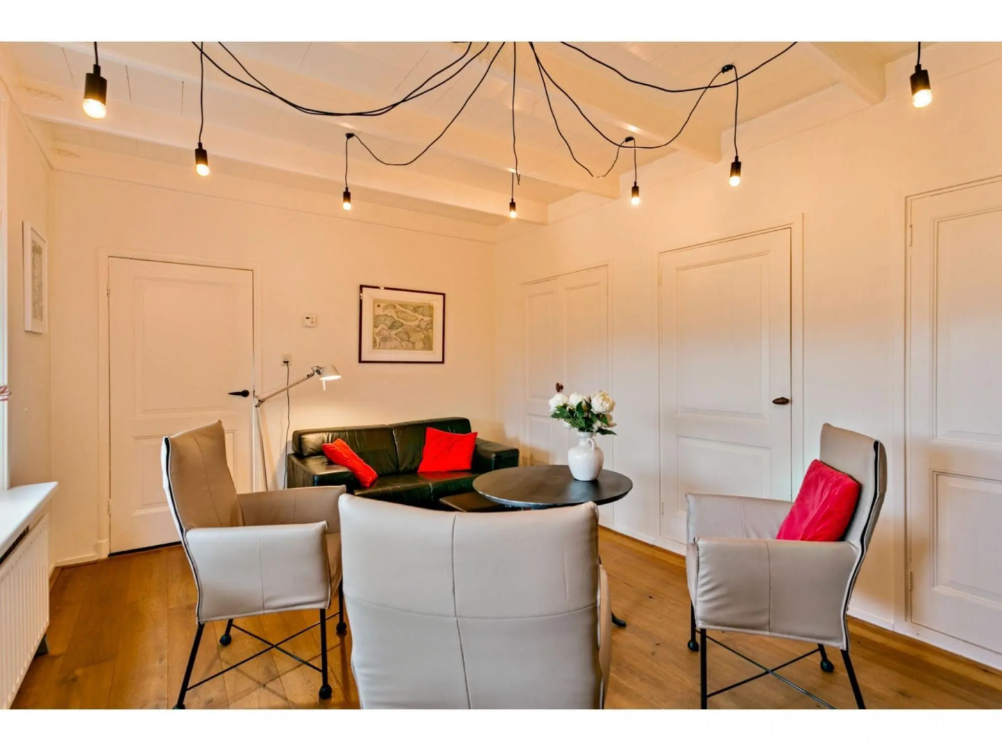 Charming 4-person Holiday Home in one of the Prettiest Spots of Ouddorp