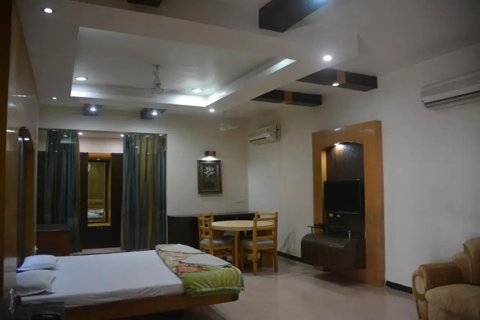 Hotel Naveen Residency