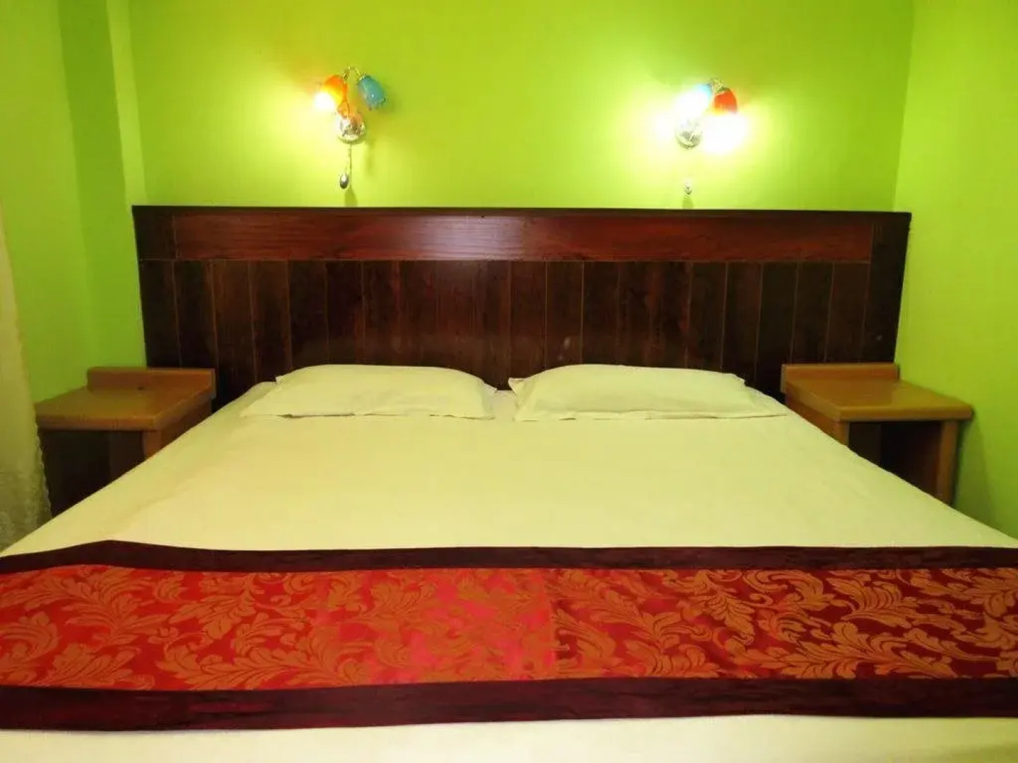 25 Four Seasons Youth Hostel