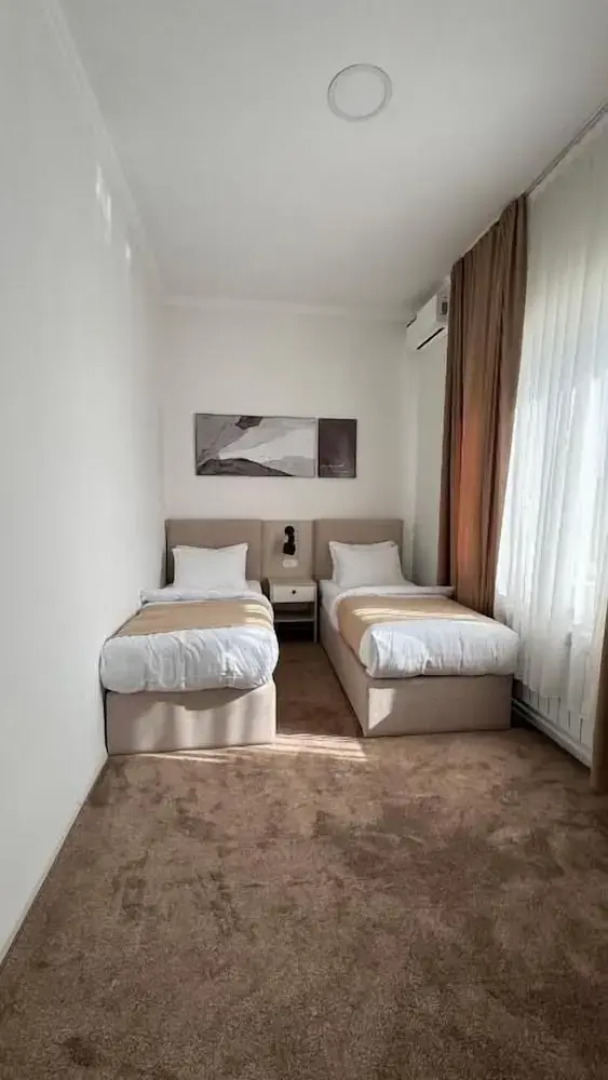 UNO Hotel Jalal-Abad