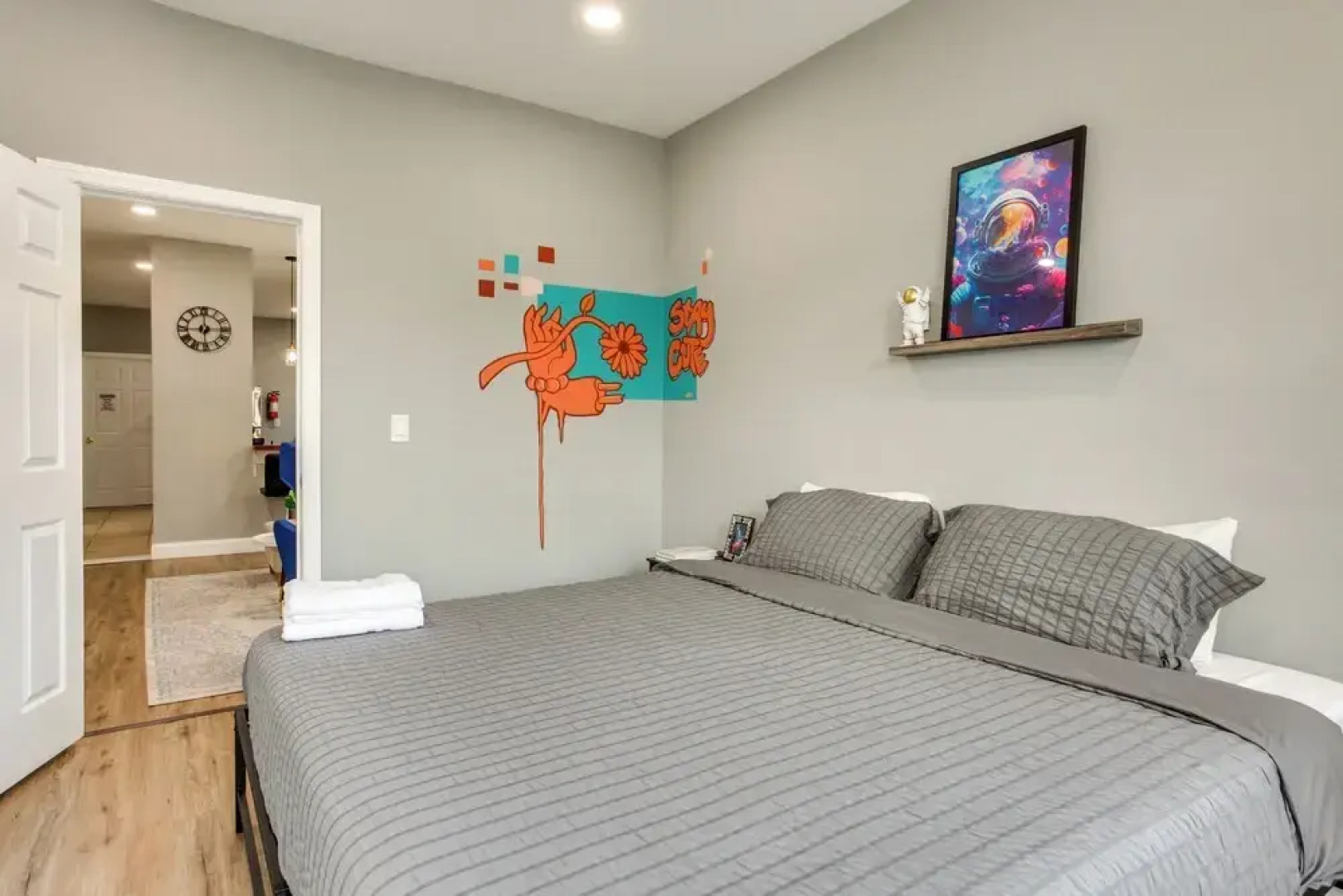 Convenient Elizabeth Apartment w/ Private Balcony!