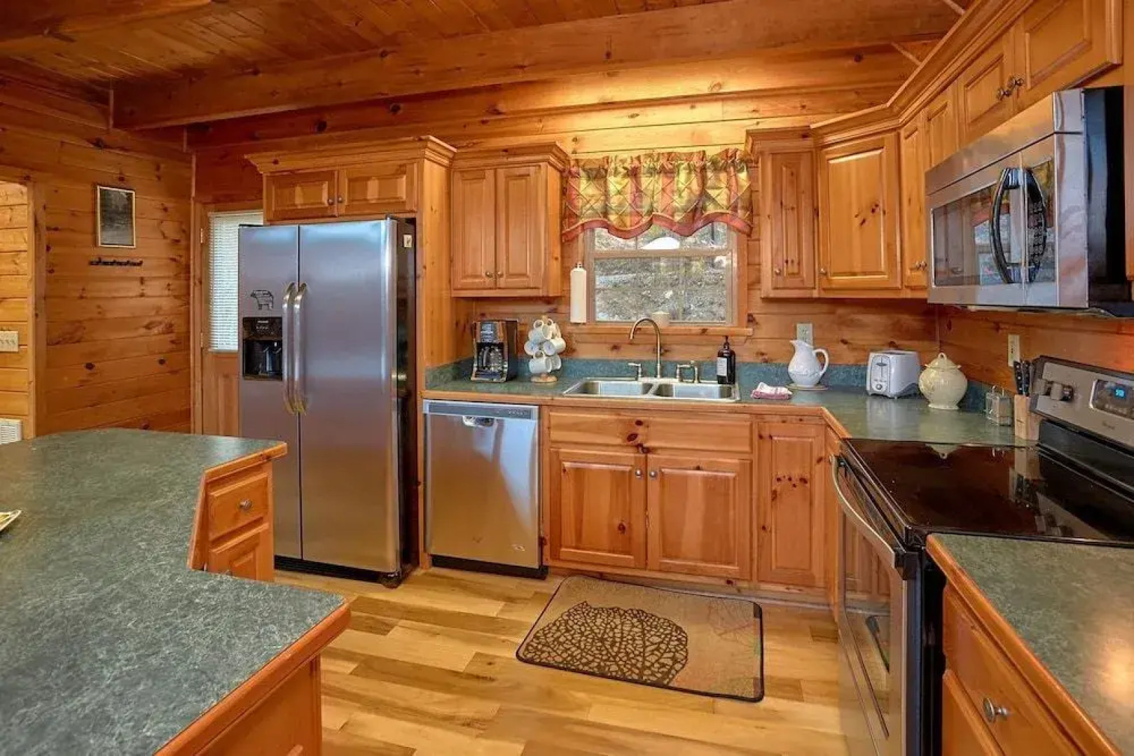 Moonshiners View Apartment 2