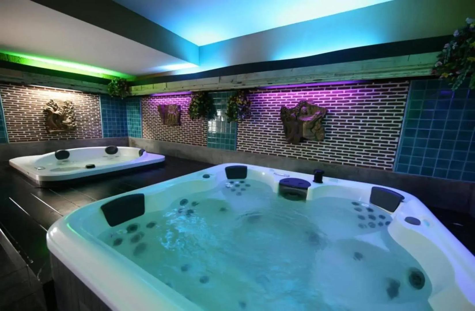 Grand Diamond City Hotel & Casino