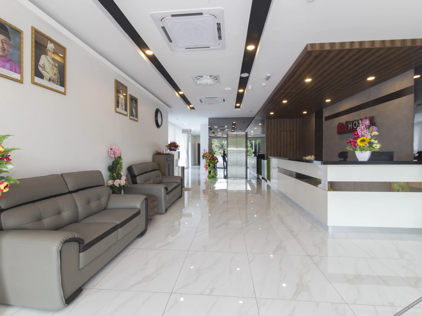 B&L Hotel by Oyo Rooms