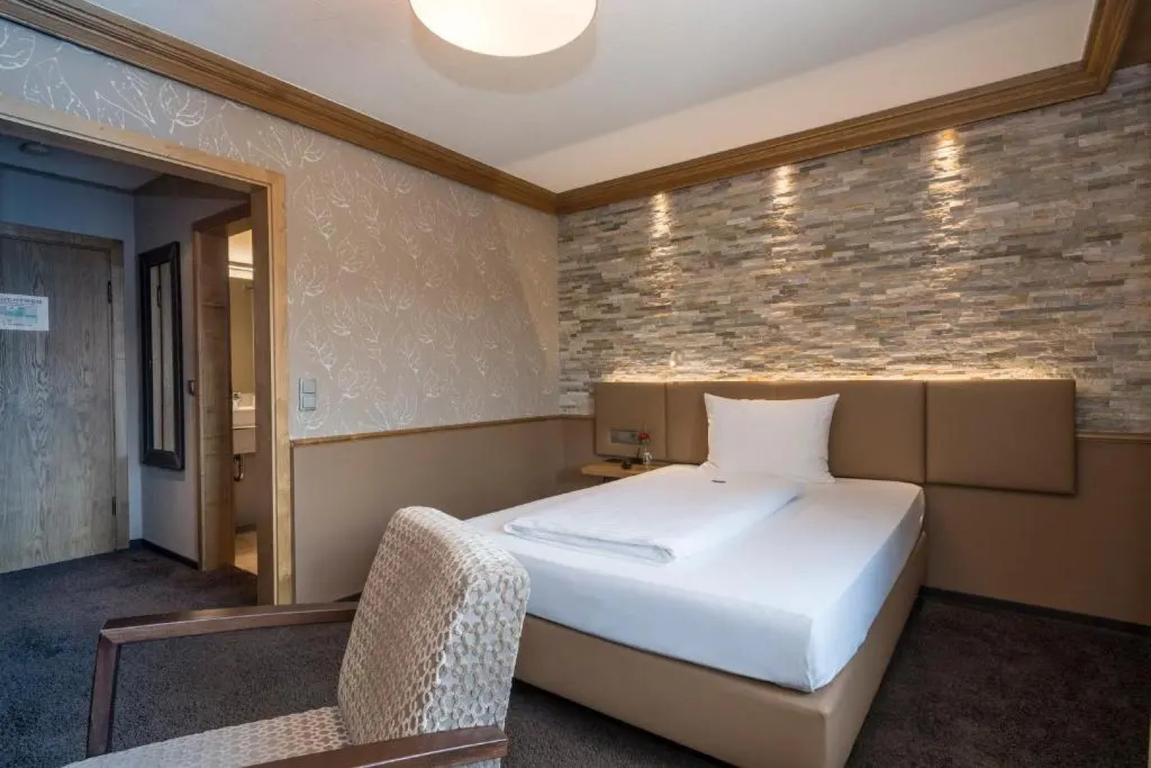 Hotel & Restaurant Becher