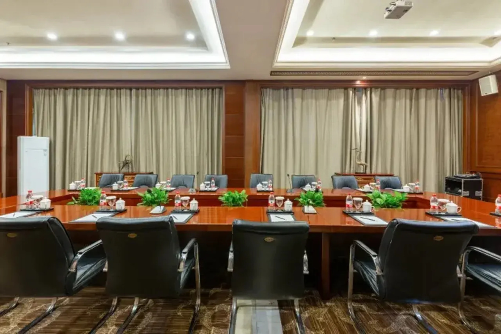 S & N Hotel Grand Chaohu