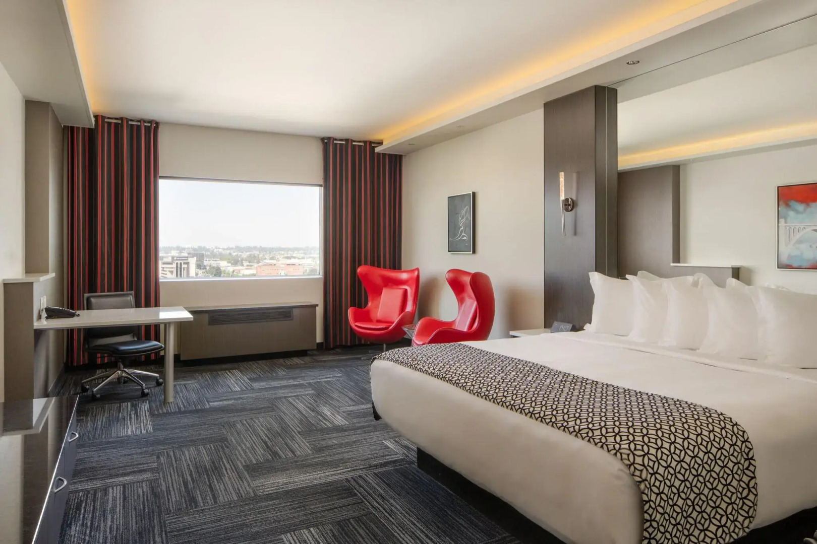 The Davenport Grand, Autograph Collection