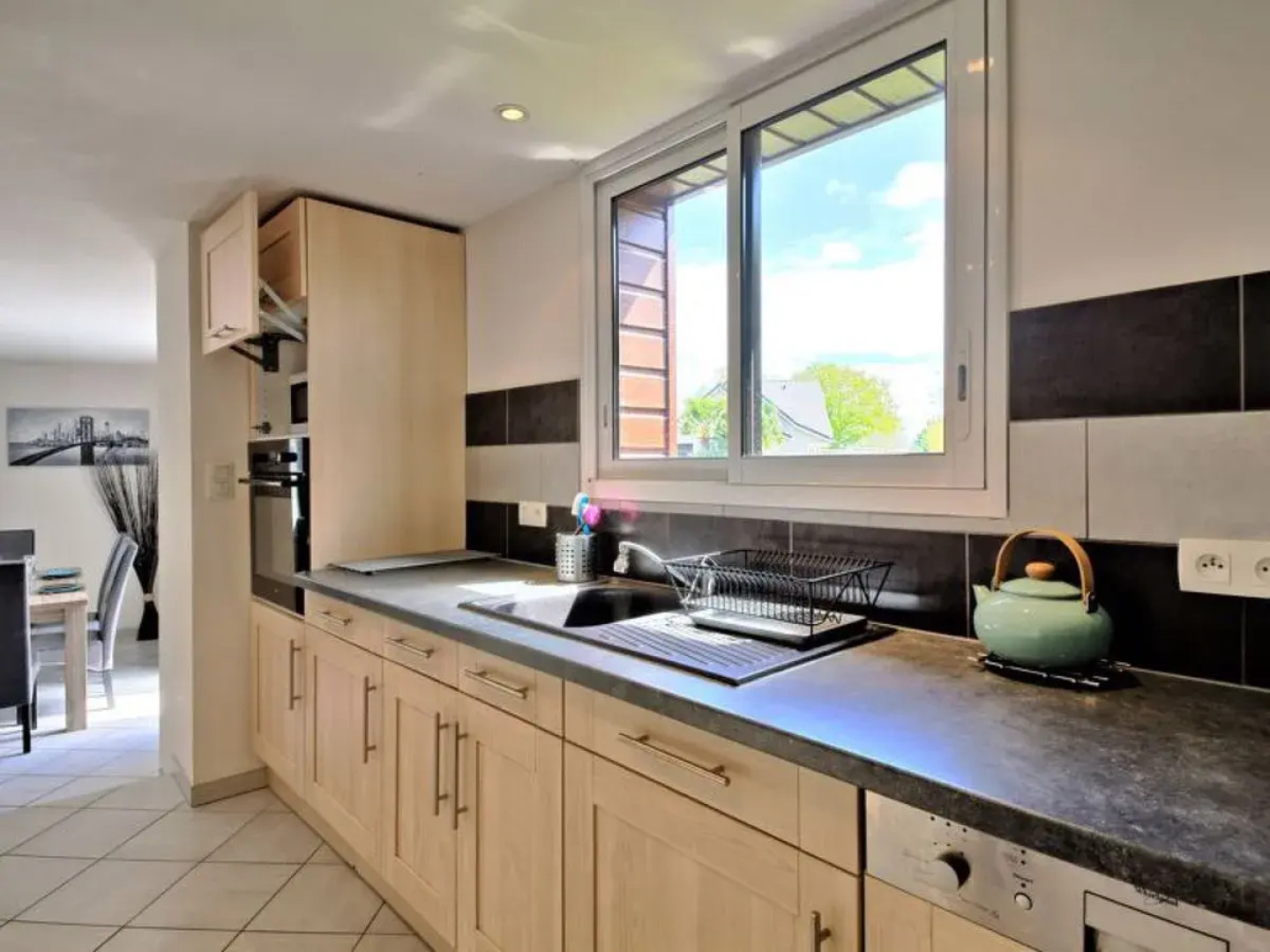 Le GraffiTy (BEE300)