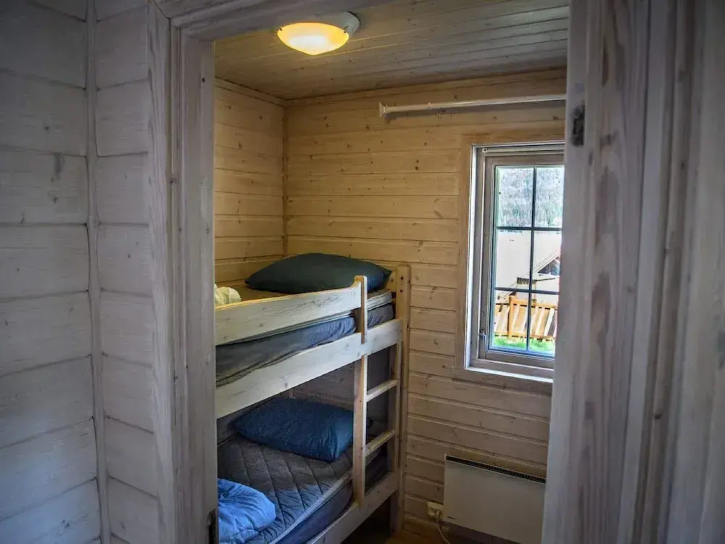 Spacious Holiday Home in Kinsarvik