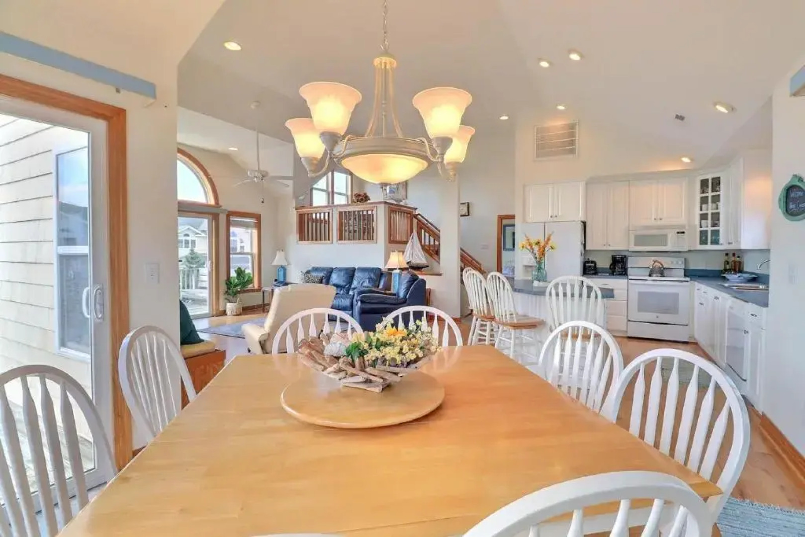 1671 Semper Summer 3 Min Walk to Beach