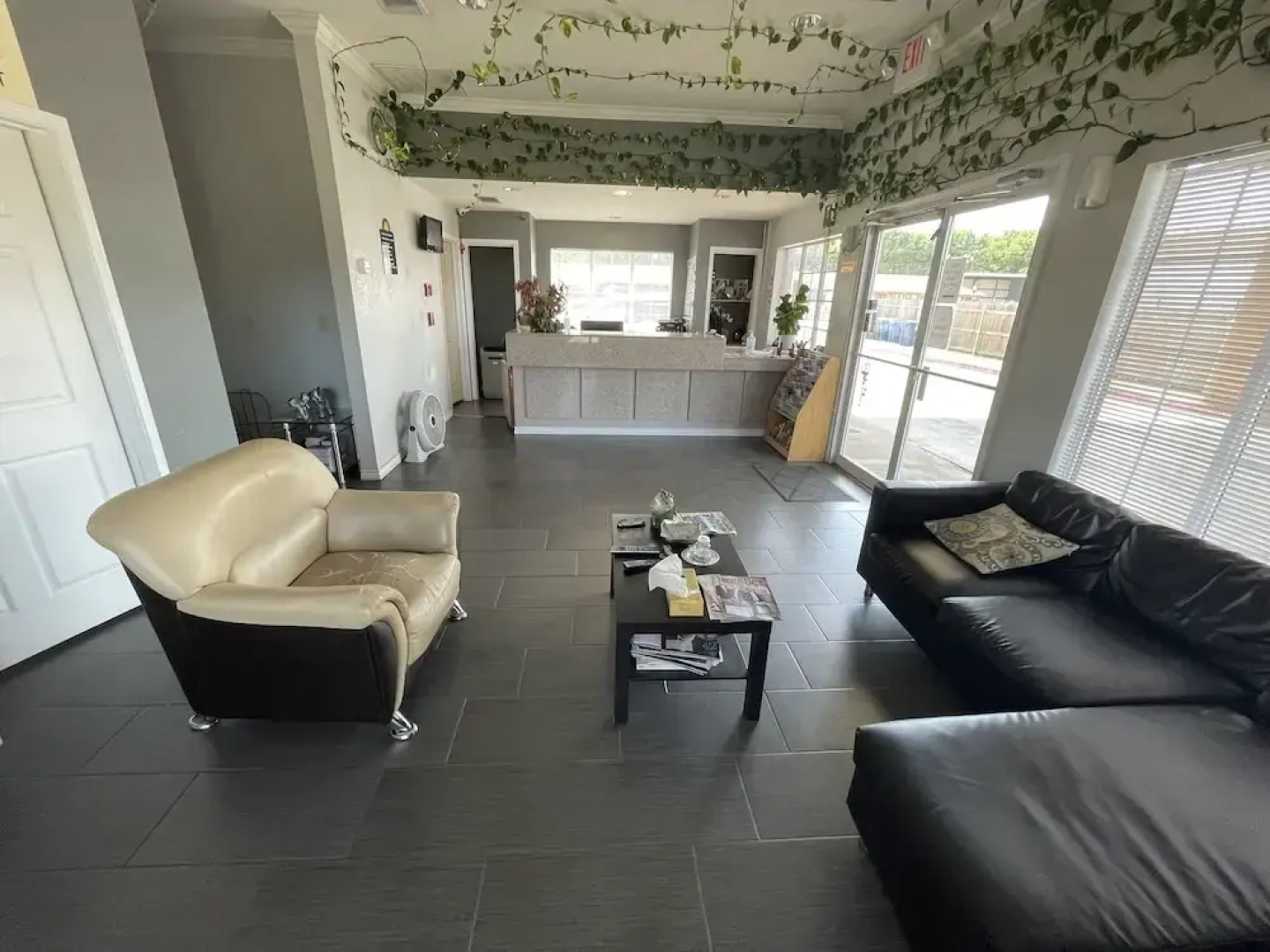 Gun Barrel Executive Inn