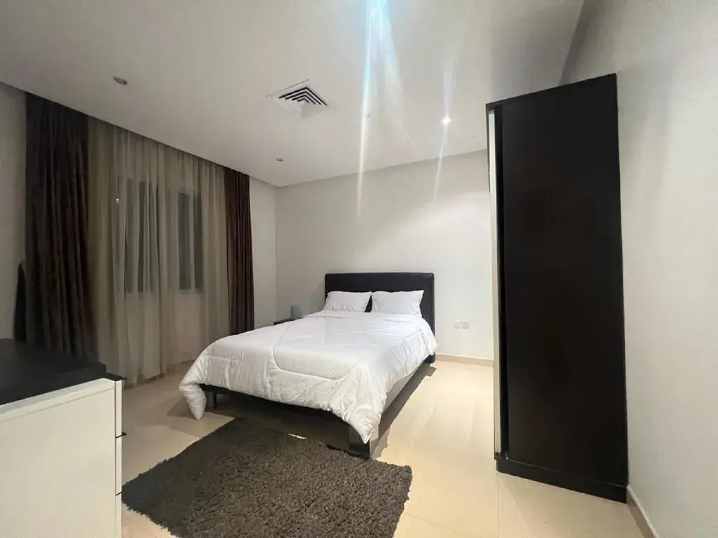 White luxury Suite hotel