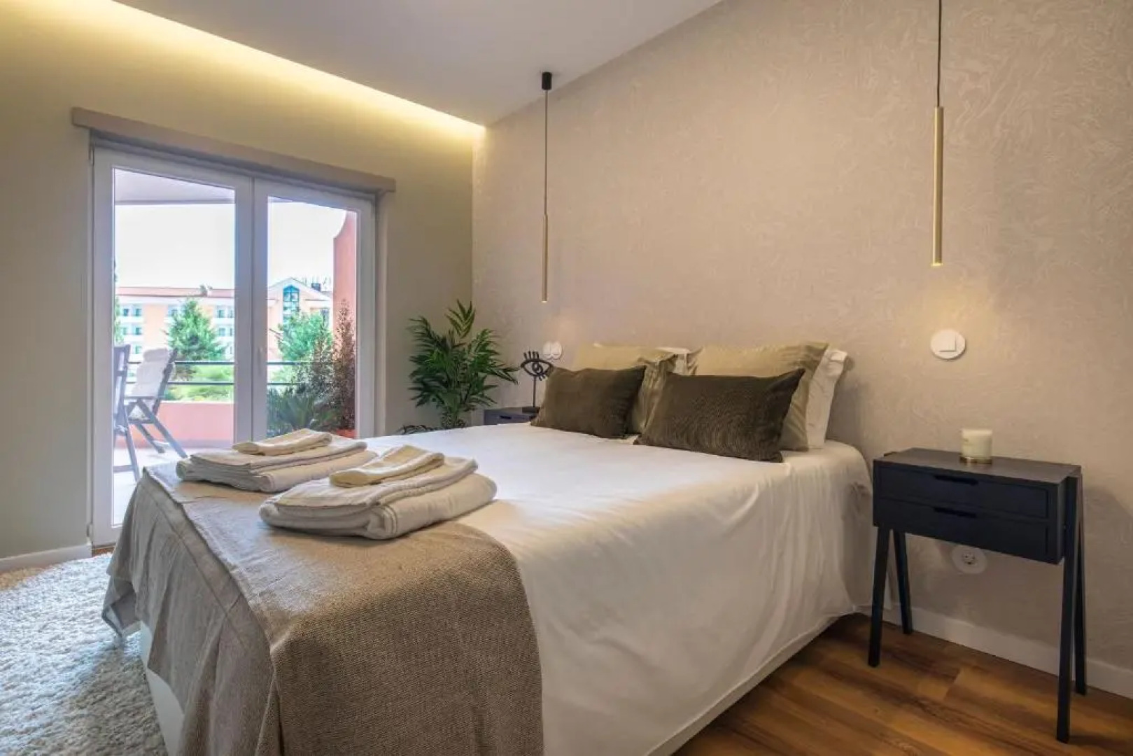 Deluxe 2BDR Apartment in Carcavelos by LovelyStay