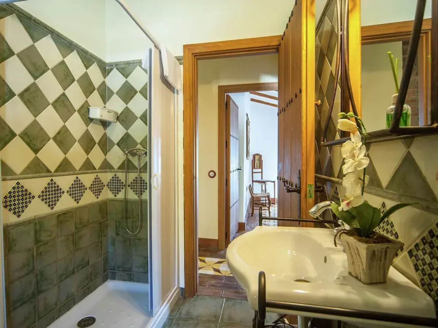 Rural Apartment With Pool And Jacuzzi In An Old Andalusian Country Hous